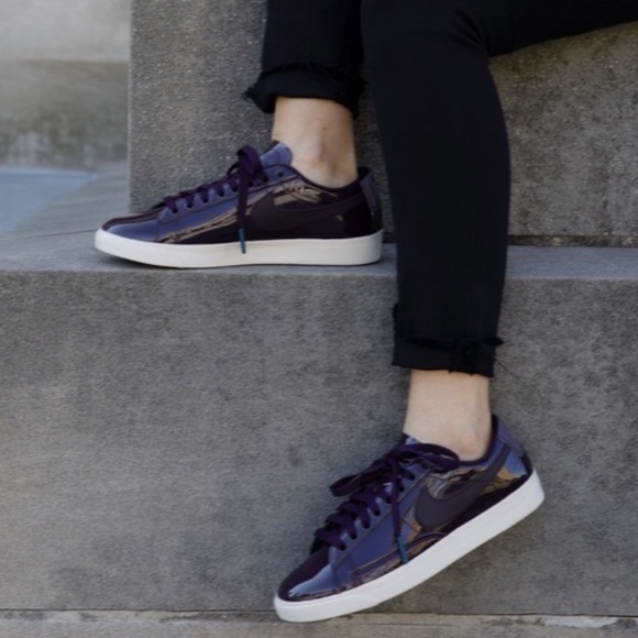 nike women's blazer low se premium